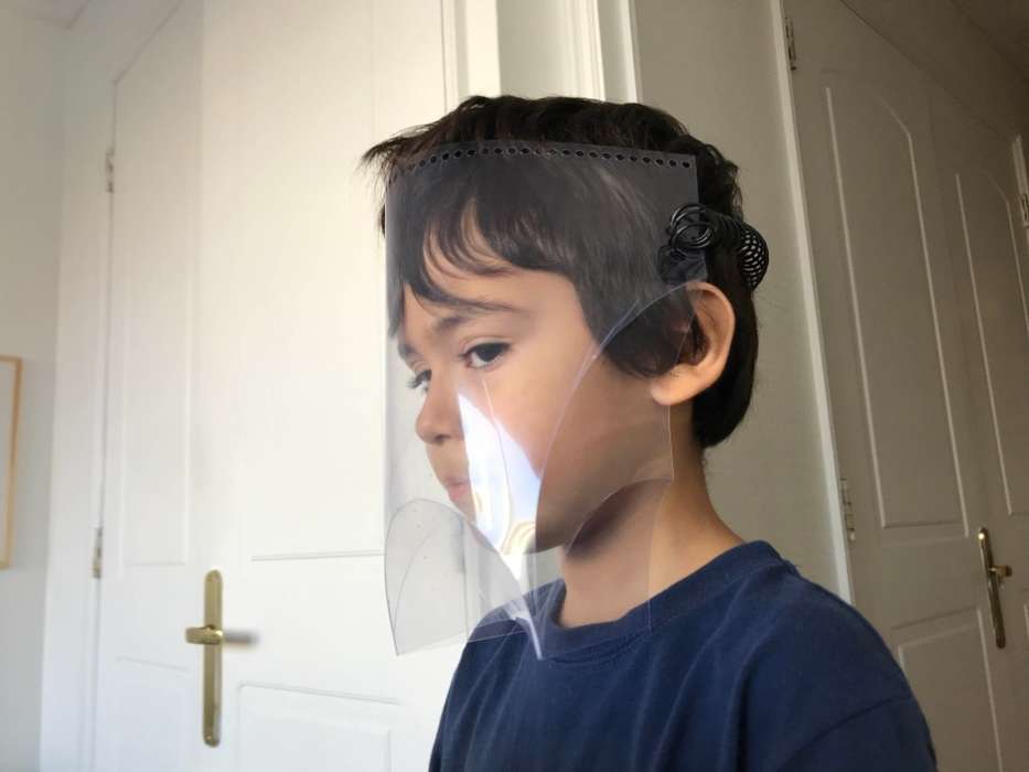 Diseño para la emergencia: Escudo facial A_COVID_19